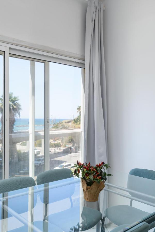 Sea View 2 Bedroom Apartment With Bomb Shelter Tel Aviv Dış mekan fotoğraf