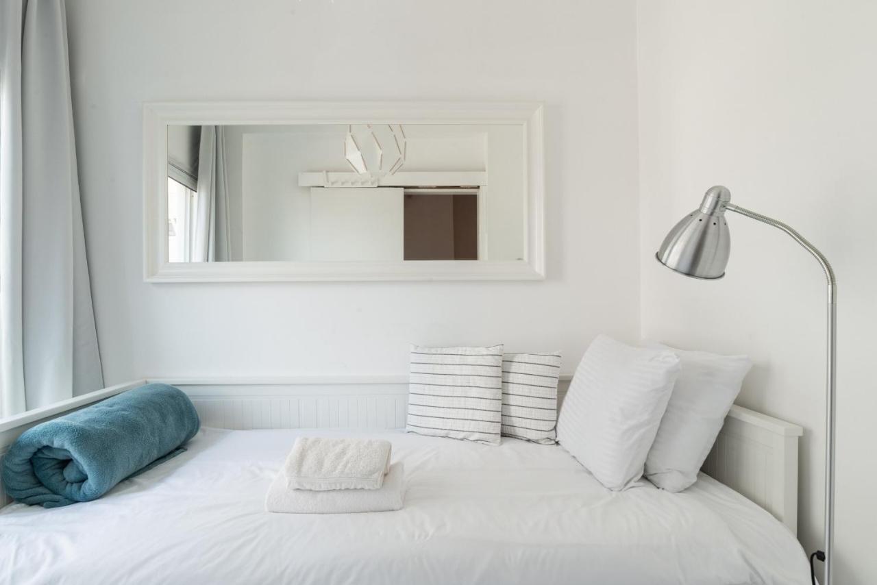 Sea View 2 Bedroom Apartment With Bomb Shelter Tel Aviv Dış mekan fotoğraf